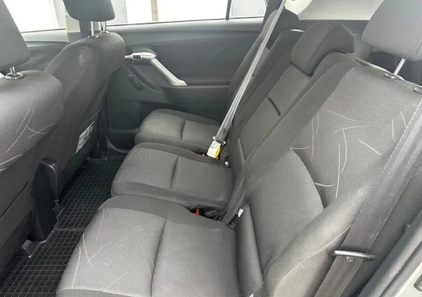 Toyota Verso cena 38800 przebieg: 62400, rok produkcji 2012 z Turek małe 232